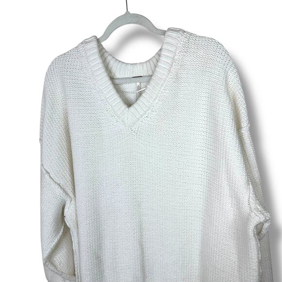 Free People NWOT Alli Optic White Heavy Chunky V-Neck Oversized Slouchy Sweater - Picture 5 of 9